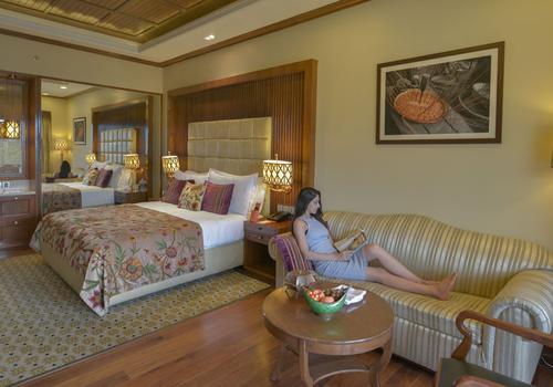 The Khyber Himalayan Resort & Spa C$ 379 (C̶$̶ ̶1̶,̶1̶2̶1̶). Gulmarg Hotel  Deals & Reviews - KAYAK