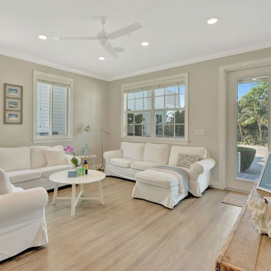 Living room view of Isla Key Lime - Waterfront Boutique Resort, Htd Pool, Dock, Walkable