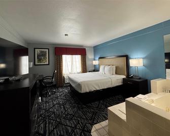 Baymont by Wyndham Litchfield - Litchfield - Спальня