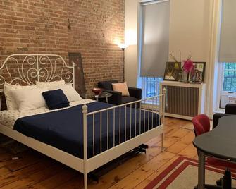 2Bedrooms in BAM historic landmark,3 min to Atlantic Ave-Barclays Center Station - Brooklyn - Bedroom