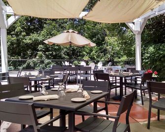 Three Chimneys Inn - Durham - Restaurace