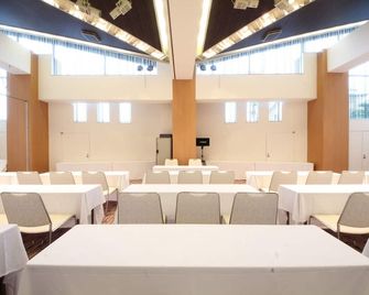 Apa Hotel Kanazawa Nishi - Kanazawa - Møterom