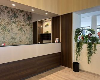 Hotel Bel Sito - Песк'єра-дель-Гарда - Рецепція