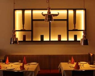 Hotel Regency Bina - Bīna - Restaurante