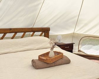 Beachfront glamping experience at La Isla Bonita: Portete Island - Mompiche - Habitación