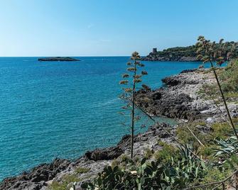 Cozy Home In Torraca With Wifi - Torraca - Playa