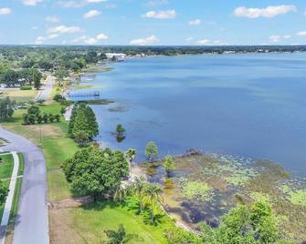 Summer Specials! 4 Beds; Perfect for Lake Myrtle! - Auburndale
