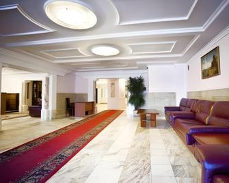 Amaks Yubileynaya Hotel - Togliatti - Salónek