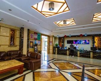 Greentree Inn Fukang Fukang Business Hotel - Changji - Front desk