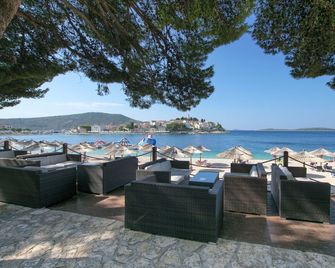 Apartment Slavko - Primosten - Praia