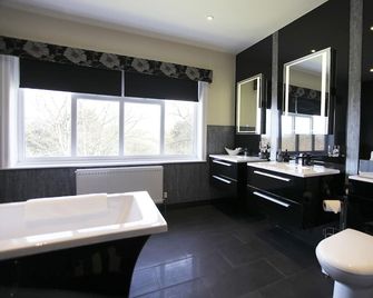 Park Manor Hotel - Scarborough - Bathroom