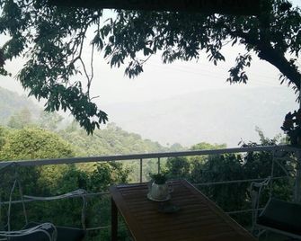 Oak Grove Inn - Lansdowne - Balcony