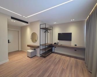 Haris Hotel & Suites - Vlorë