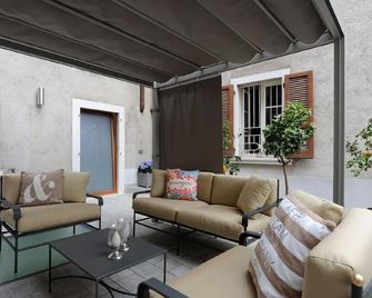 Historic Center Beautiful Lemon Holiday ~ App. 1 Room - Limone sul Garda - Wohnzimmer