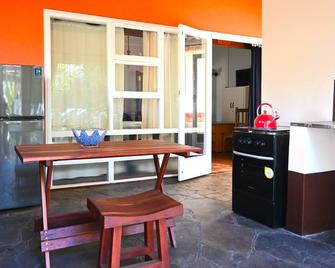 Privacy and comfort in Harare's Diplomatic area - Harare - Dining room