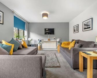 Jesmond Apartment near Newcastle City Centre with Parking - Newcastle upon Tyne - Soggiorno