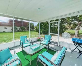 Tropical Tiny House - New Port Richey - Pátio