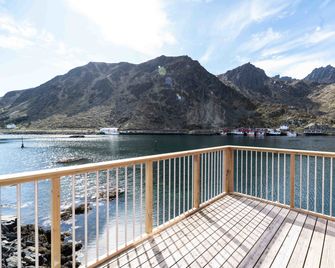 Hemmingodden Lodge - Ballstad - Balcony