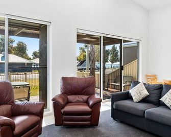 Murray Grange apartment 6 - Yarrawonga - Obývací pokoj