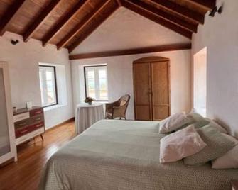 Casa Rural Las Guindas - Cozy Rural House, Hierro - Valverde - Schlafzimmer