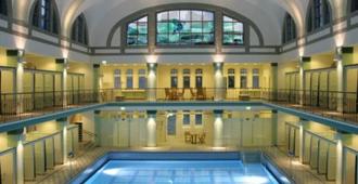 阿姆霍夫花園酒店 - 杜塞爾多夫 - 杜塞道夫 - 游泳池