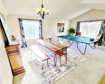 Spacious 5br. Sleeps 16+ Retreat by Yellowstone - Blackfoot - Comedor