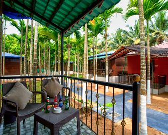 Go Green Spice & Eco Resort - Panaji - Balcón