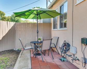 Centrally Located Burbank Duplex Near Hollywood! - Burbank - Patio