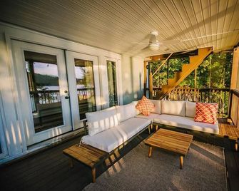 Eagle View - Radford - Balkon