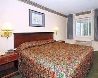 New Haven Inn - New Haven - Bedroom