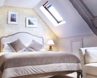 Flower Pot Hotel - Sunbury-on-Thames - Bedroom