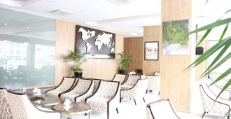 Al Dyafa Hotel Suites - Salalah - Lobby