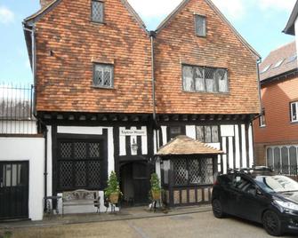 Taylour House - Edenbridge - Building