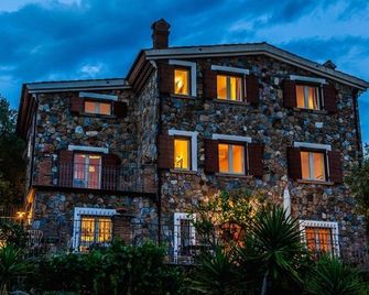 Donnasilia - Palinuro - Building