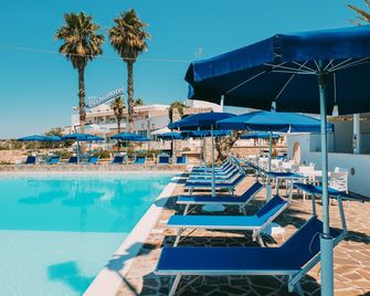 Picchio Hotel Pescoluse - Salve - Pool