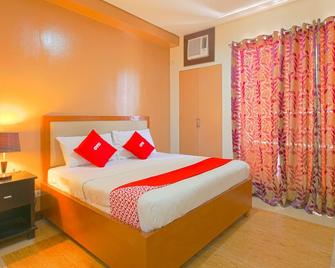 OYO 769 Poblacion Suites Polaris - Manila