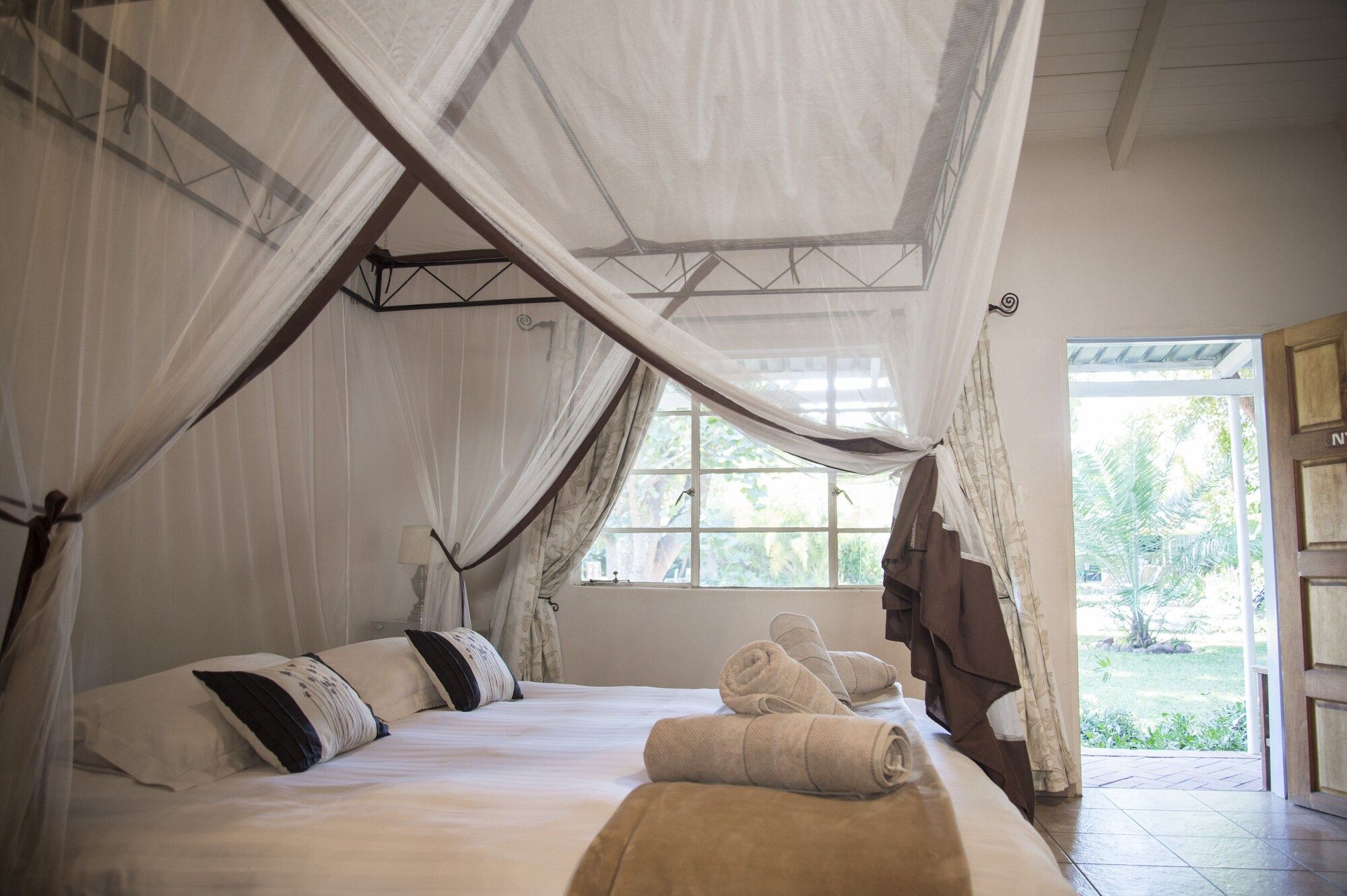 Fawlty Towers Accommodation & Activities