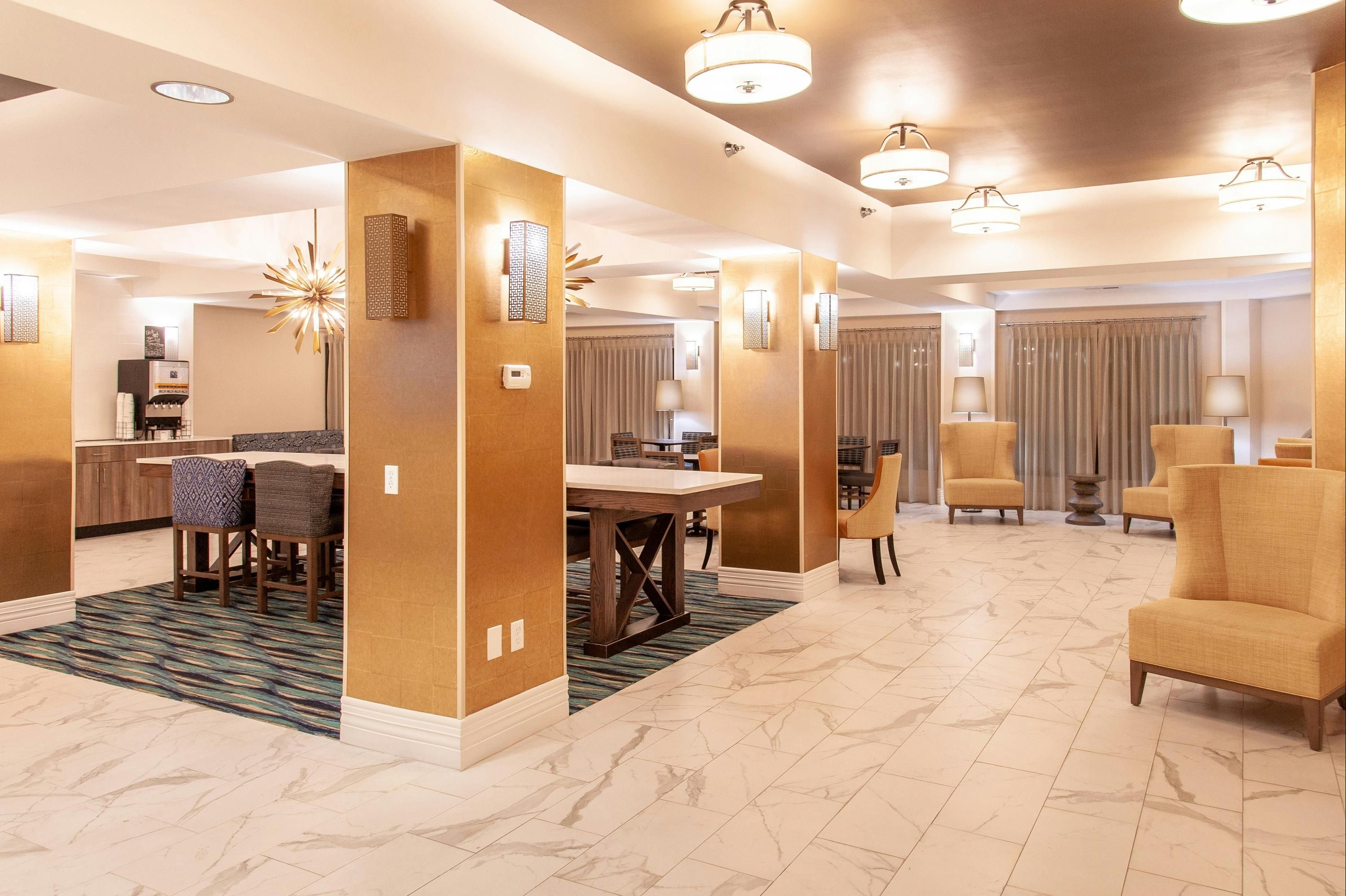 Hampton Inn & Suites Jackson Downtown-Coliseum - Jackson - Lobi