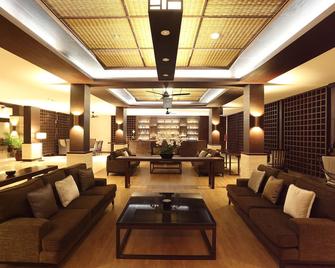 جراند لولاي مانادو - مانادو - ردهة