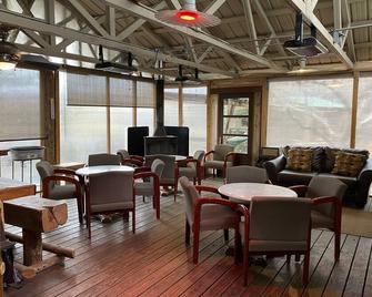 Stunning Custom Apartment on Western Slope of the Grand Mesa - Cedaredge - Lounge