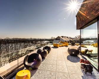 بريتزيوتيل بون سيتي - بون - بار