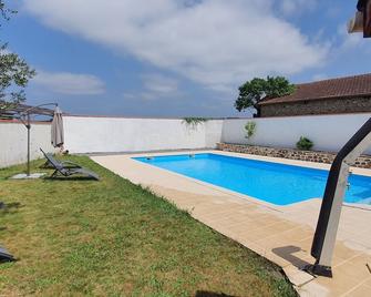Gîte château d'Espalungue, piscine et SPA - Navarrenx - Piscine