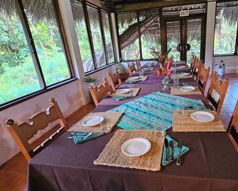Creekside Oasis - Punta Gorda - Restaurant