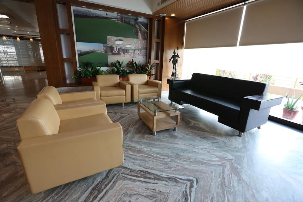 سيلفر كلاود هوتل آند بانكويت أحمد أباد - أحمد أباد - ردهة