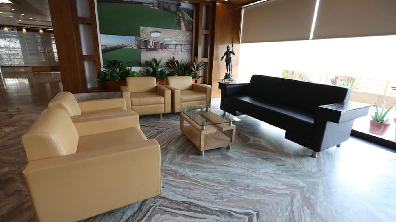 Silvercloud Hotel And Banquets