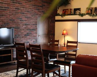 Trip Shot Hotels Koza - Okinawa - Dining room