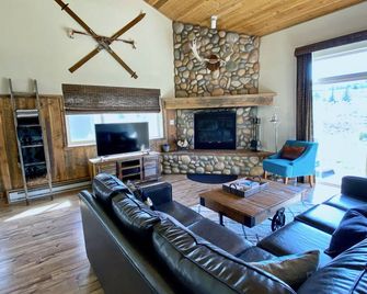 Town Ctr l Hot Tub l Mtn View l Loft l Fireplace - Big Sky - Salon