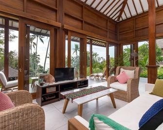 Villa Ronggo Mayang at Balian beach - Selemadeg Barat - Salon