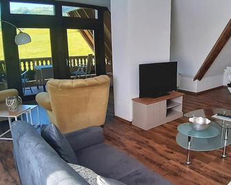 Ferienwohnung Brälu - Dautphetal - Sala de estar
