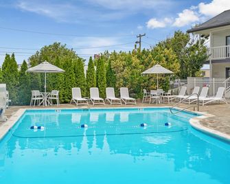 A Wave Inn - Montauk - Kolam